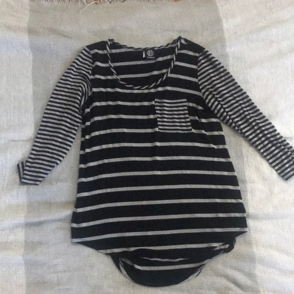 Striped 3/4 sleeve top